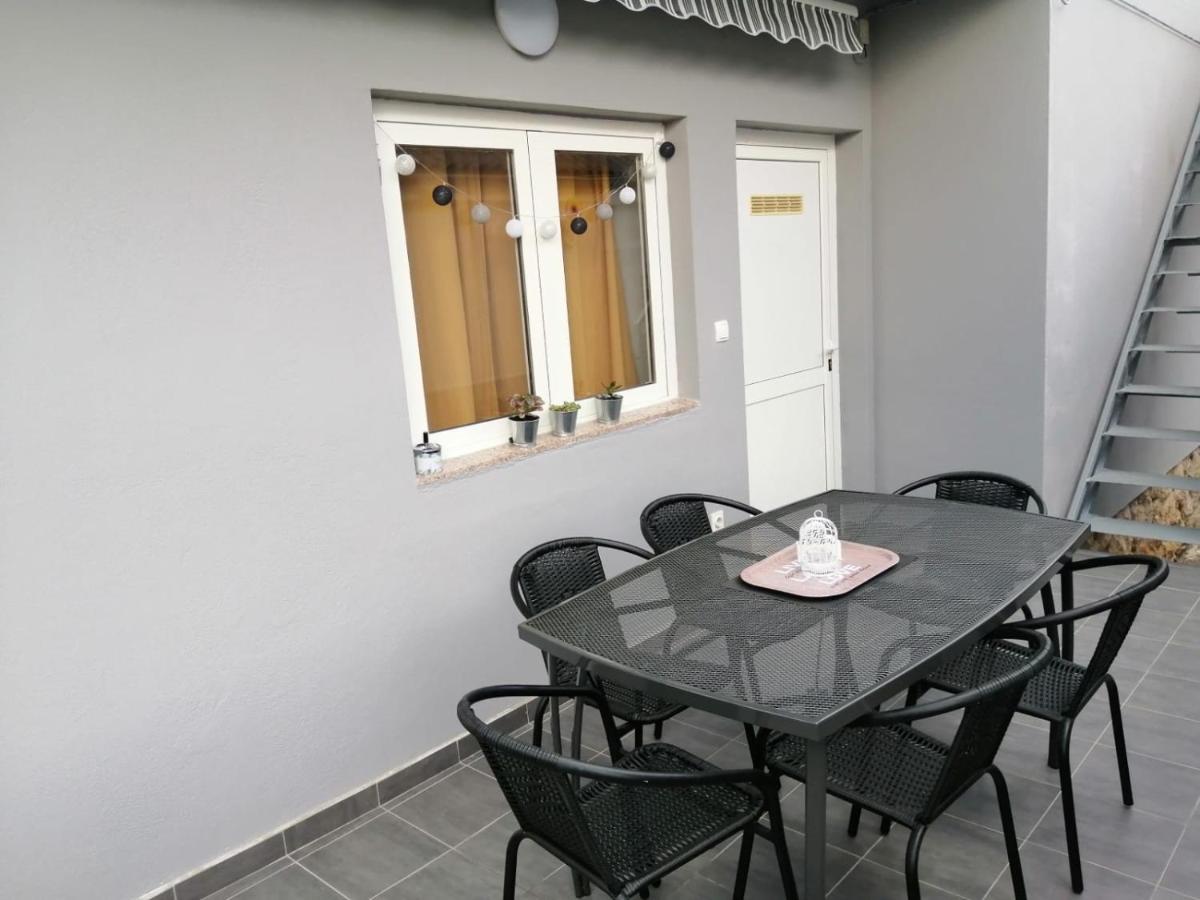 Holiday House Lara Starigrad Paklenica Exterior foto