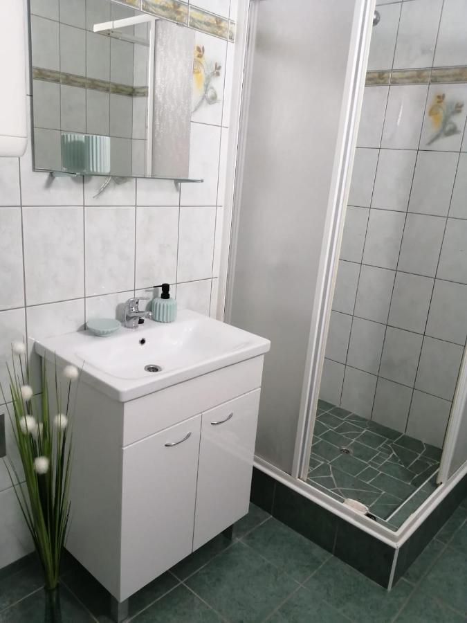 Holiday House Lara Starigrad Paklenica Exterior foto