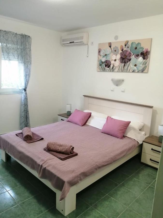 Holiday House Lara Starigrad Paklenica Exterior foto