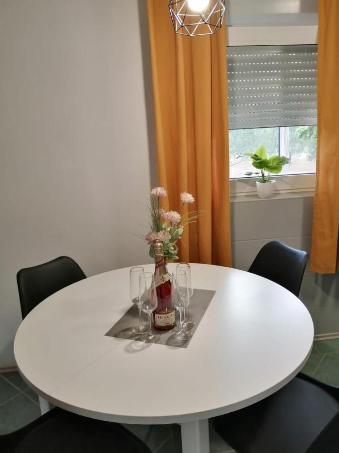 Holiday House Lara Starigrad Paklenica Exterior foto