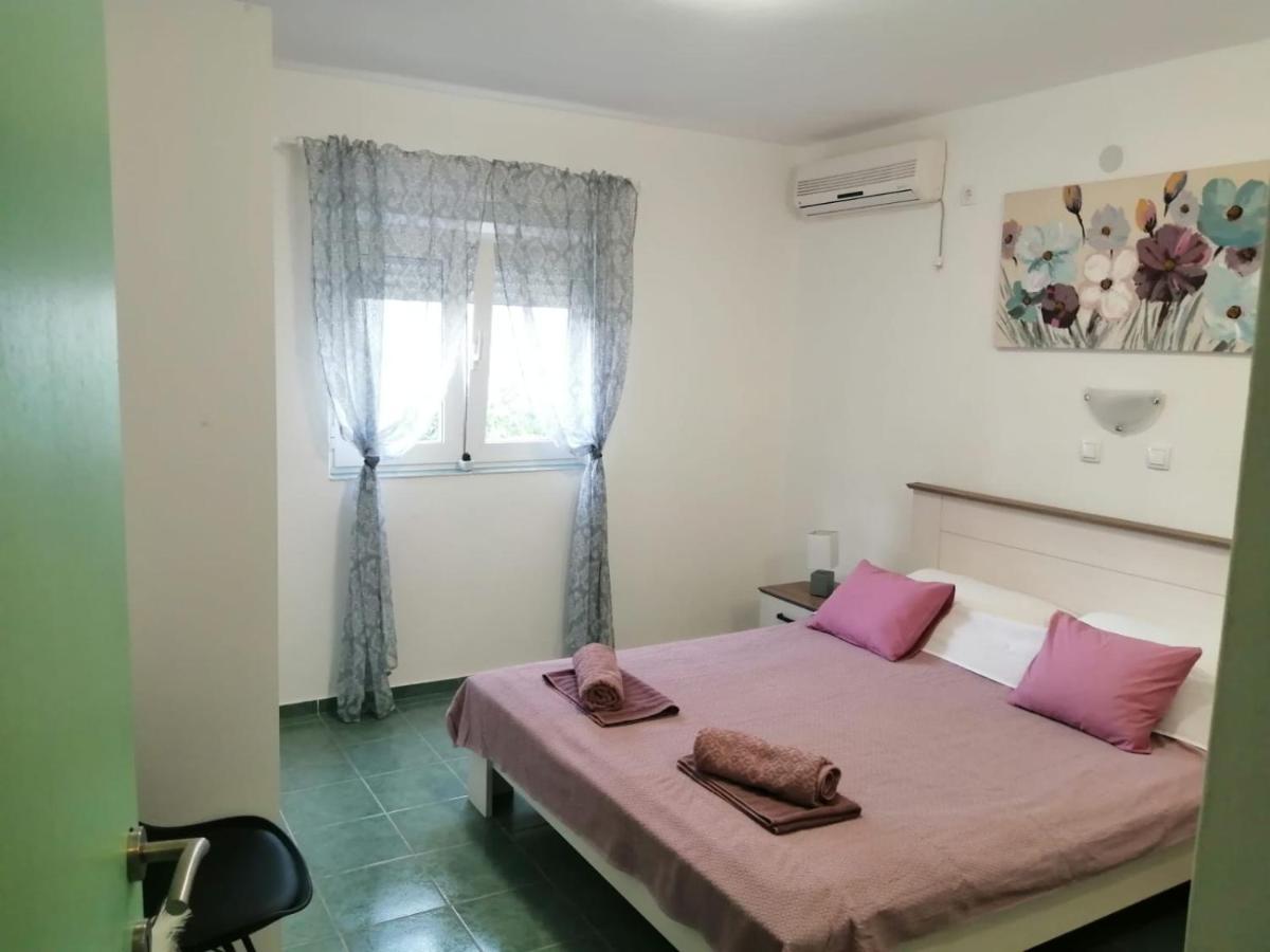 Holiday House Lara Starigrad Paklenica Exterior foto