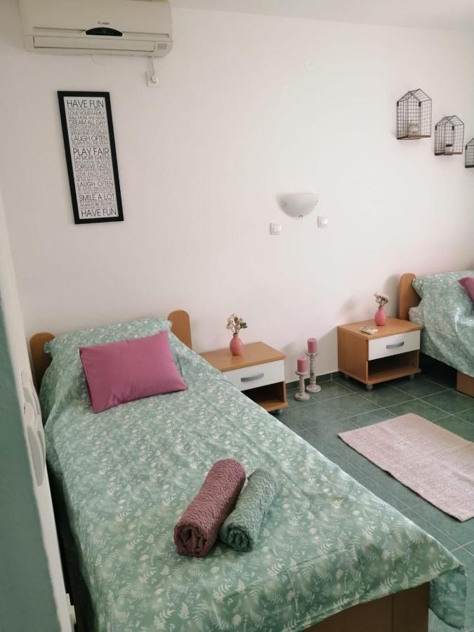 Holiday House Lara Starigrad Paklenica Exterior foto