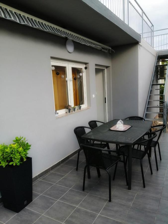 Holiday House Lara Starigrad Paklenica Exterior foto